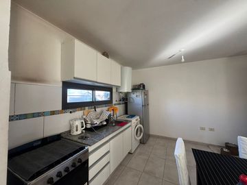 VENTA DUPLEX DOS DORM HOUSING VALLE CERCANO CBA