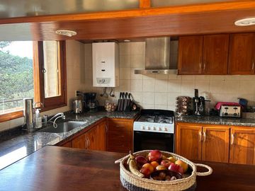 CASA VENTA LA CUMBRE 3 DORM + 1 DE SERVICIO CBA.