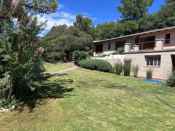CASA VENTA LA CUMBRE 3 DORM + 1 DE SERVICIO CBA.
