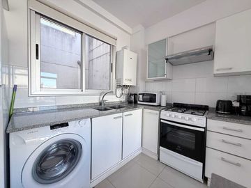 ALQUILER LAS CAÑITAS DOS AMBIENTES BALCÓN COCHERA