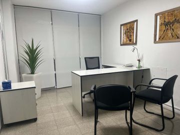 VENTA POLO MÉDICO EN FUNCIONAMIENTO A MTS SUBTE A