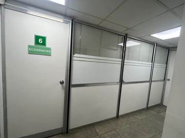 VENTA POLO MÉDICO EN FUNCIONAMIENTO A MTS SUBTE A