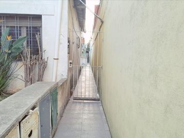 VENTA PH 3 AMBIENTES PATIO SIN EXPENSAS CASTELAR.