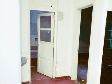 VENTA PH 3 AMBIENTES PATIO SIN EXPENSAS CASTELAR.