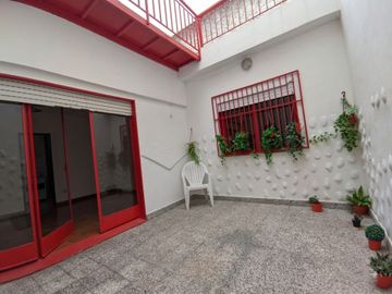 Excelente PH de 4 ambientes en PARQUE CHACABUCO