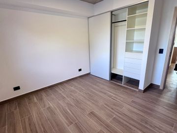Venta departm 2 ambientes Milenia Nordelta cochera