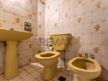 VENTA CASA 4 AMBIENTES CON PATIO PILETA Y GARAGE