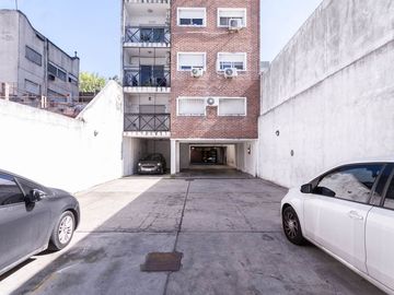 DPTO  3 AMB C/COCHERA. LANUSITA APTO CREDITO!!!!