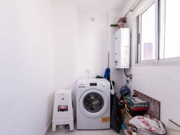 DPTO  3 AMB C/COCHERA. LANUSITA APTO CREDITO!!!!