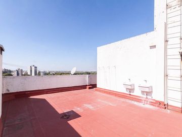 DPTO  3 AMB C/COCHERA. LANUSITA APTO CREDITO!!!!