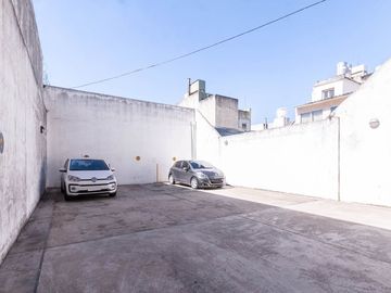 DPTO  3 AMB C/COCHERA. LANUSITA APTO CREDITO!!!!