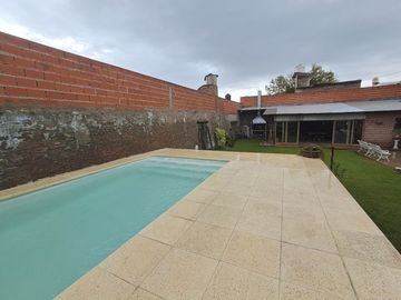 VENTA, GALPON AMPLIO Y CON MUY BUENA ALTURA