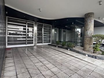 DEPARTAMENTO DE 3 AMB. + COCHERA TERRAZA  PARRILLA