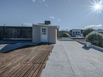 venta casa 3 amb con parque y piscina en caseros