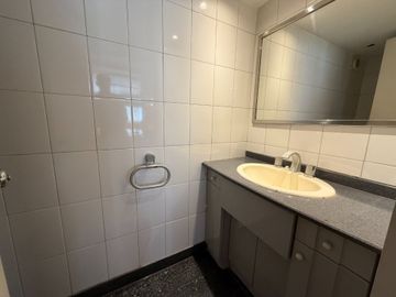 ALQUILER Oficina en Semipiso - Zona Obelisco