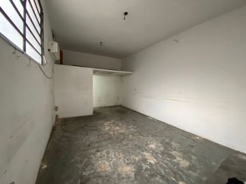 ALQUILER EN PALOMAR IDEAL DEPOSITO. EXPENSAS BAJAS