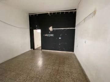 ALQUILER EN PALOMAR IDEAL DEPOSITO. EXPENSAS BAJAS