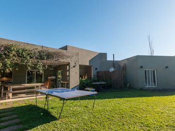 VENTA CASA 4 AMB. C/ PILETA SANTA CATALINA