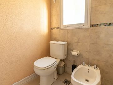 VENTA CASA 4 AMB. C/ PILETA SANTA CATALINA
