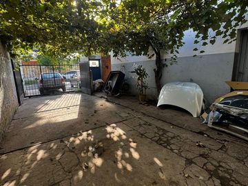 Venta gran Galpón 12m x 35m  con casa Boulogne