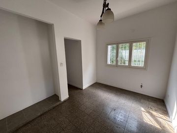 VENTA CASA MULTIFAMILIAR TIGRE CENTRO A RECICLAR