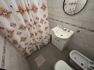 VENTA CASA MULTIFAMILIAR TIGRE CENTRO A RECICLAR