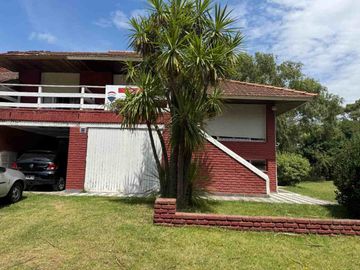 VENTA PH 4 amb con parque Mar Chiquita