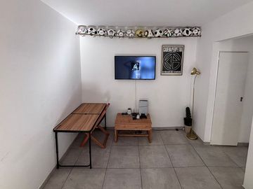 DEPARTAMENTO DE 2 AMBIENTES MUY LUMINOSO