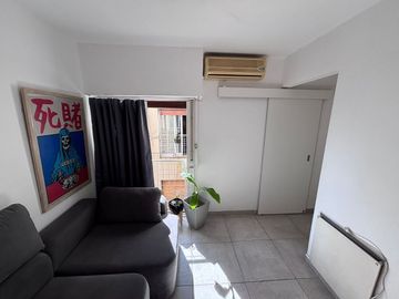 DEPARTAMENTO DE 2 AMBIENTES MUY LUMINOSO
