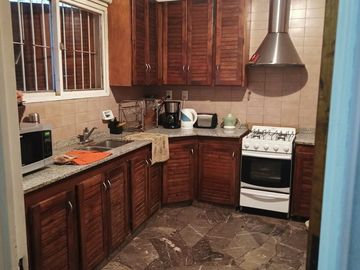 CASA en VENTA - LATERAL ACCESO ESTE (GUAYMALLÉN)