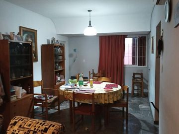 CASA en VENTA - LATERAL ACCESO ESTE (GUAYMALLÉN)
