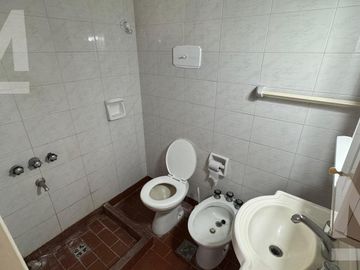 Departamento amoblado en zona Plaza Rocha
