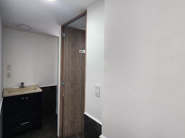 BODEGA CON OFICINAS EN RENTA EN SANTA MARÍA NONOALCO - MIXCOAC