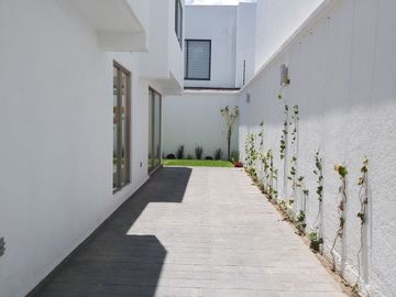CASA EN RENTA EN SAN MATEO
