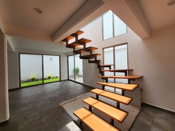 CASA EN RENTA EN SAN MATEO