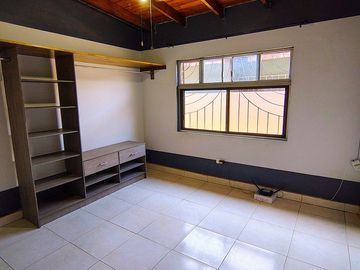 Venta de Casa céntrica, 1 nivel, Fracc. Valle Verde