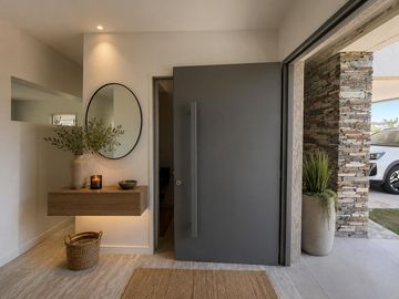 Casa en venta y alquiler anual al lago de 6 ambientes en El Canton  Islas