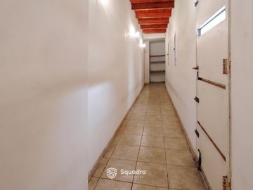 VENTA | PERMUTA - Casa desarrollada en 2 plantas con cochera, patio y terraza - Tablada, Rosario.