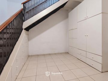VENTA | PERMUTA - Casa desarrollada en 2 plantas con cochera, patio y terraza - Tablada, Rosario.