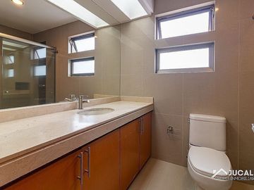 Casa en venta en coto con alberca en Av. Aviación, Solares,  Zapopan, Jalisco