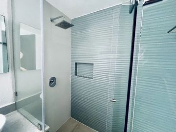 Casa Remodelada en Venta en Ciudad Satélite, Naucalpan