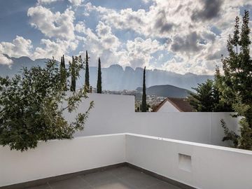 CASA EN VENTA EN RESIDENCIAL SAN AGUSTIN SAN PEDRO GARZA GARCIA, N.L.
