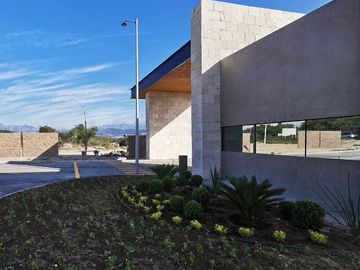 BODEGA EN RENTA EN ZONA SANTA CATARINA, N.L.