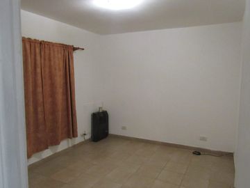 PROPIEDAD CON TERRENO NIVELADO - APTO CRÉDITO