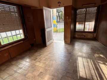 VENTA CASA A RECICLAR ESPAÑA Y HOSPITALES
