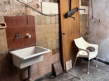 VENTA CASA A RECICLAR ESPAÑA Y HOSPITALES