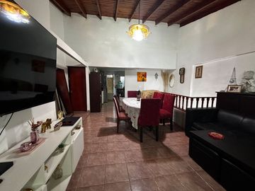 ALQUILER  PH 3 AMBIENTES MORON CON PATIO Y BALCON