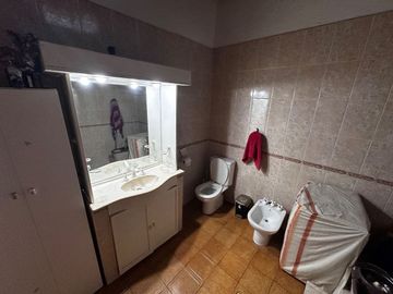 ALQUILER  PH 3 AMBIENTES MORON CON PATIO Y BALCON