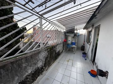 ALQUILER  PH 3 AMBIENTES MORON CON PATIO Y BALCON