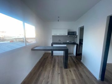 ALQUILER PH 2 AMB MATADEROS SIN EXPENSAS PLANTA A